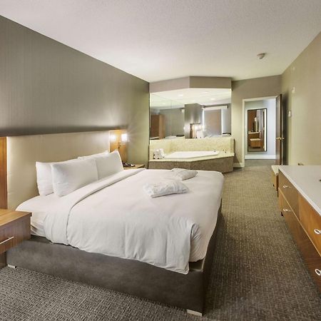 Doubletree By Hilton Nanuet Hotel Buitenkant foto