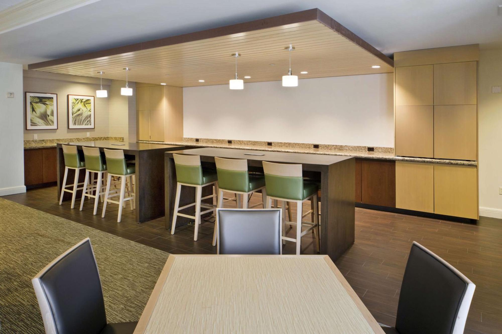 Doubletree By Hilton Nanuet Hotel Buitenkant foto