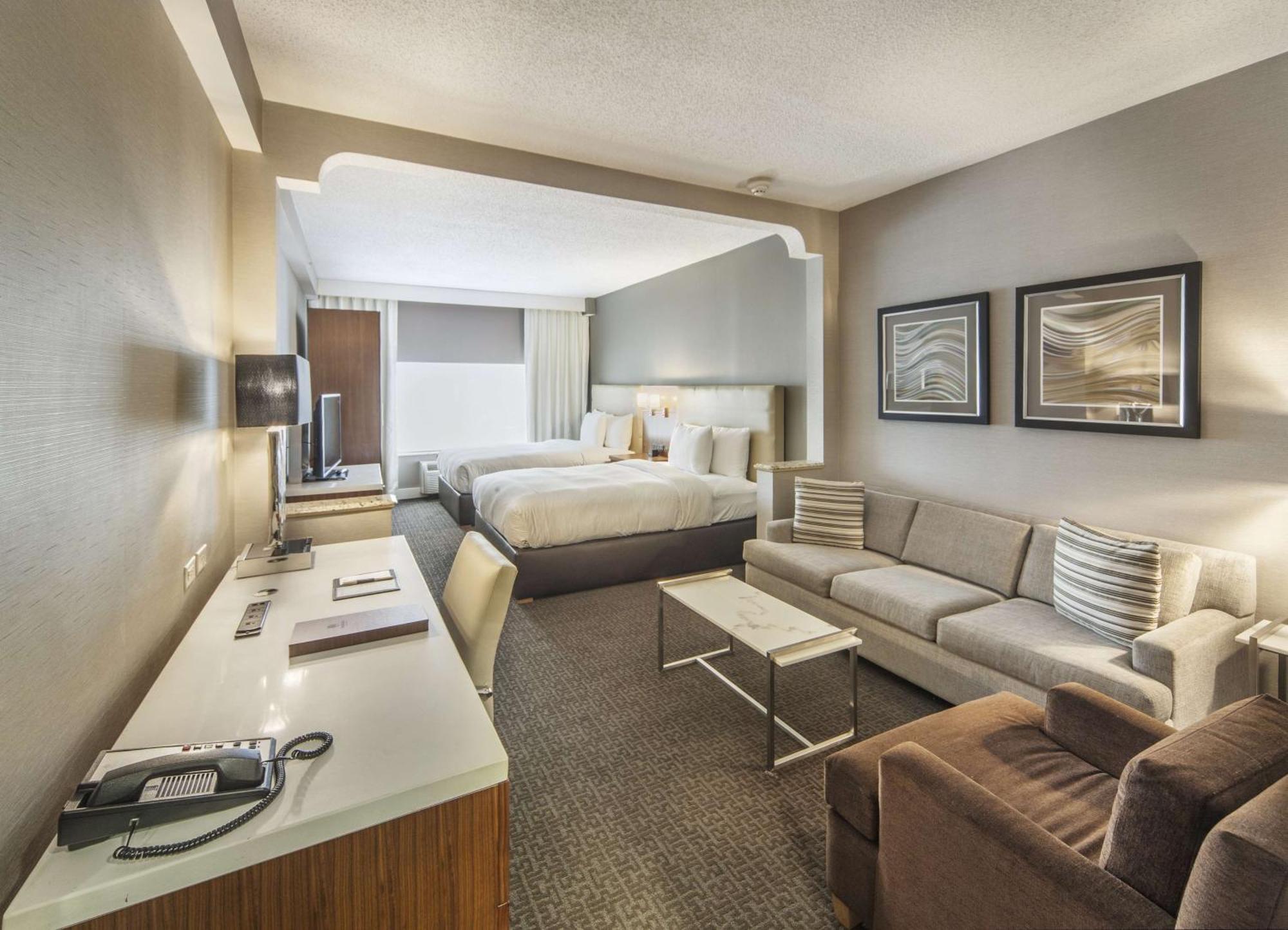 Doubletree By Hilton Nanuet Hotel Buitenkant foto