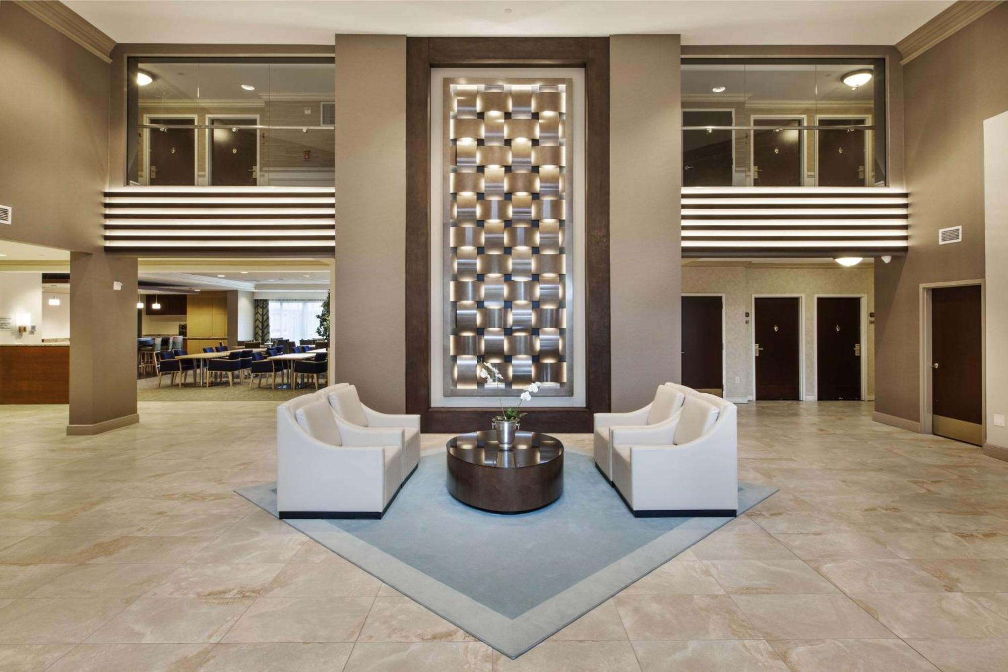 Doubletree By Hilton Nanuet Hotel Buitenkant foto
