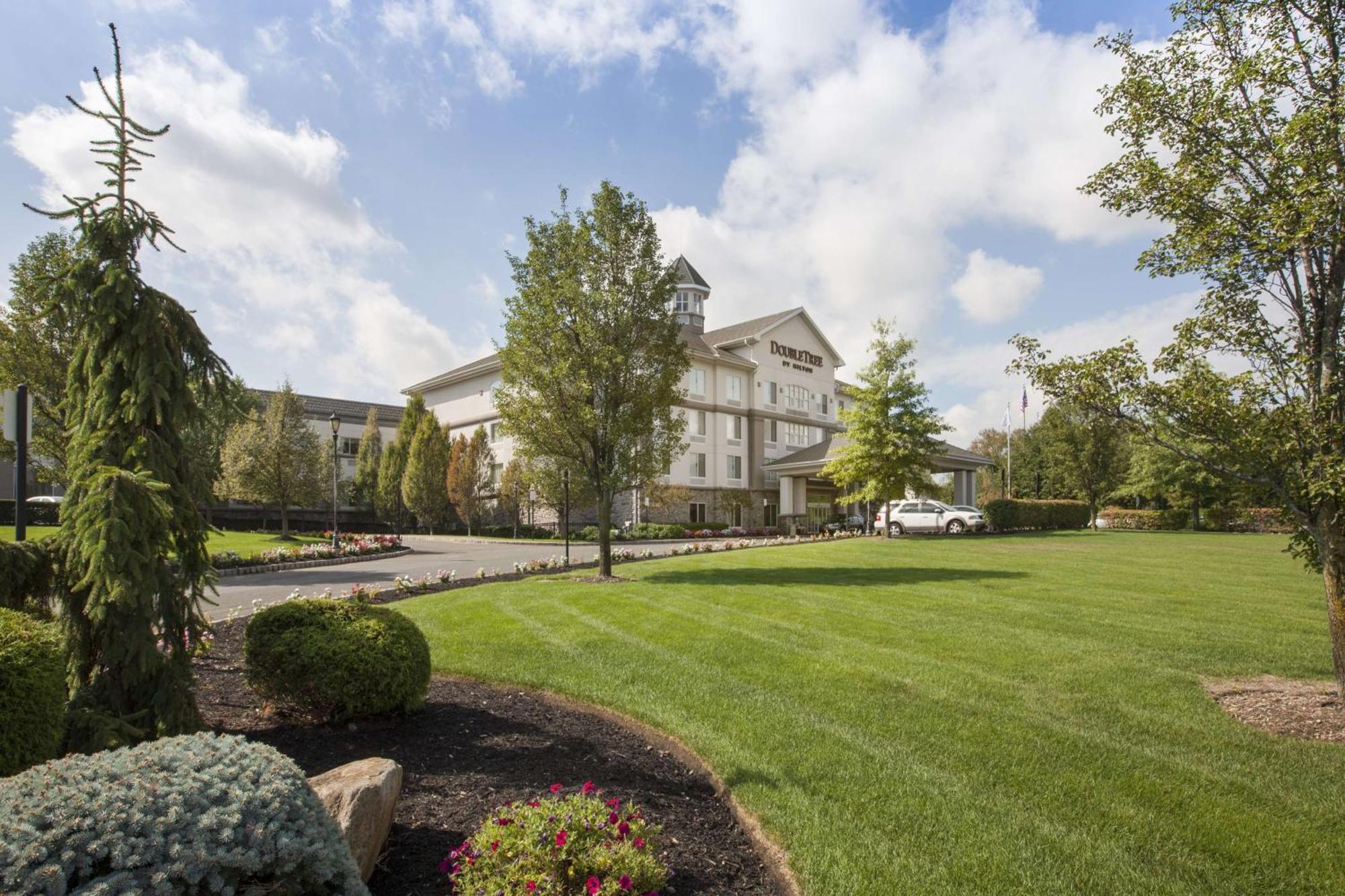 Doubletree By Hilton Nanuet Hotel Buitenkant foto