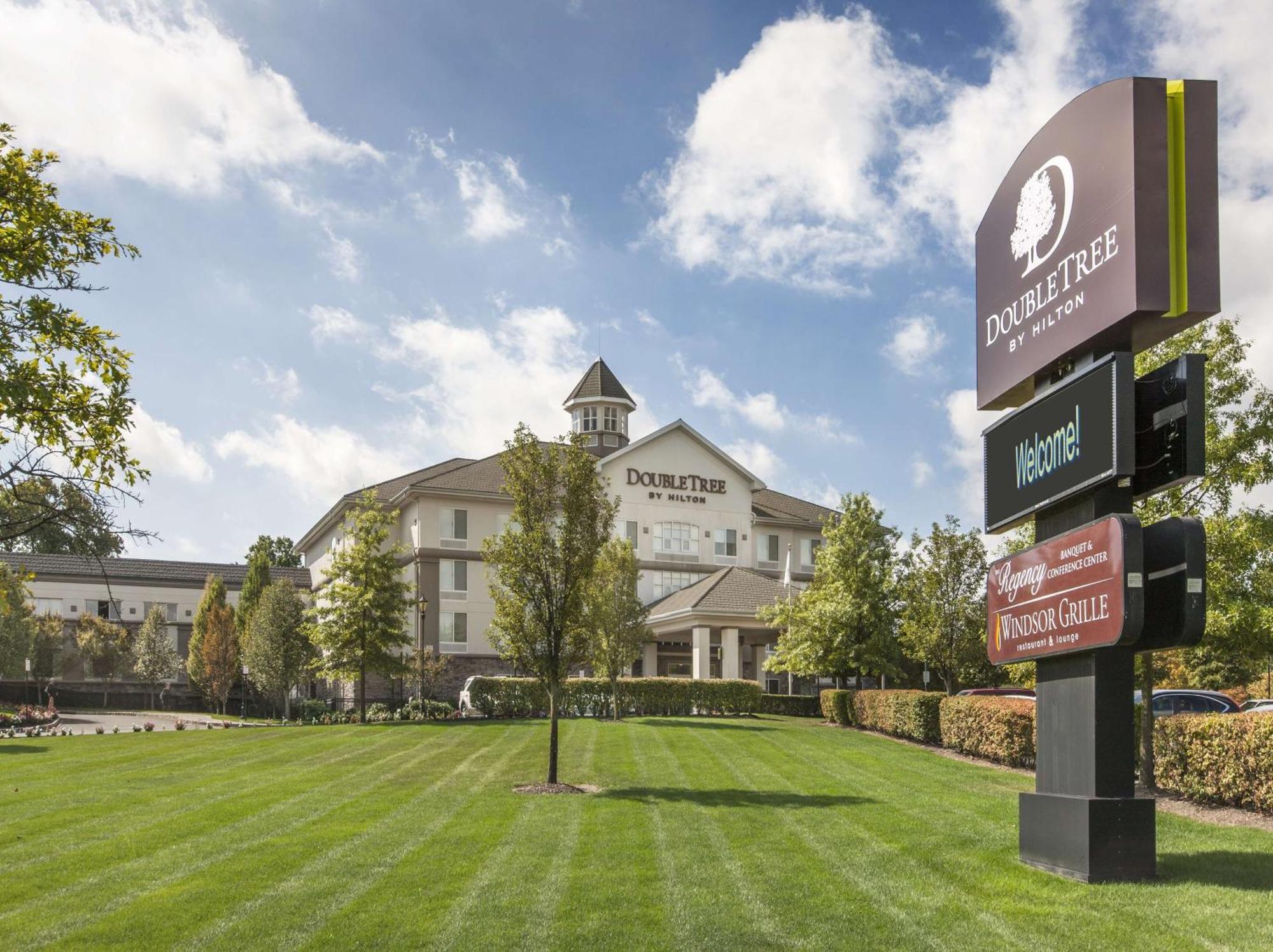 Doubletree By Hilton Nanuet Hotel Buitenkant foto
