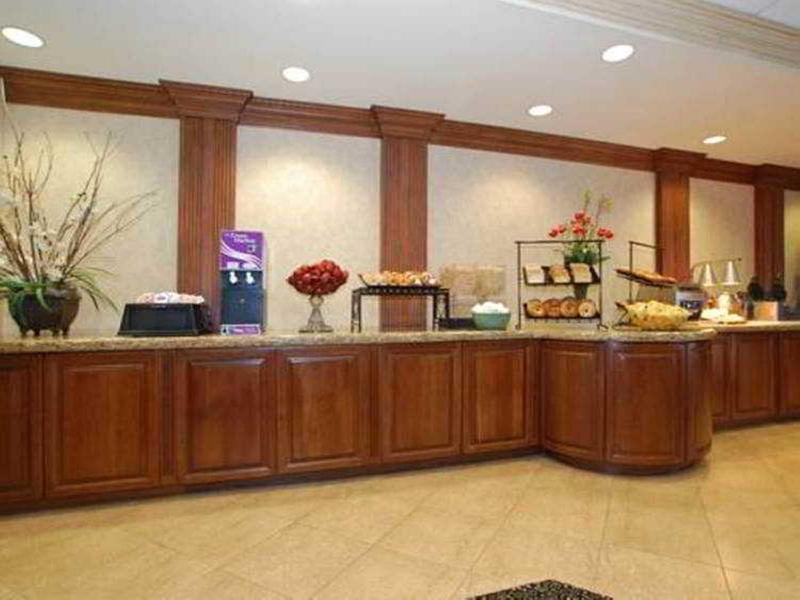 Doubletree By Hilton Nanuet Hotel Buitenkant foto